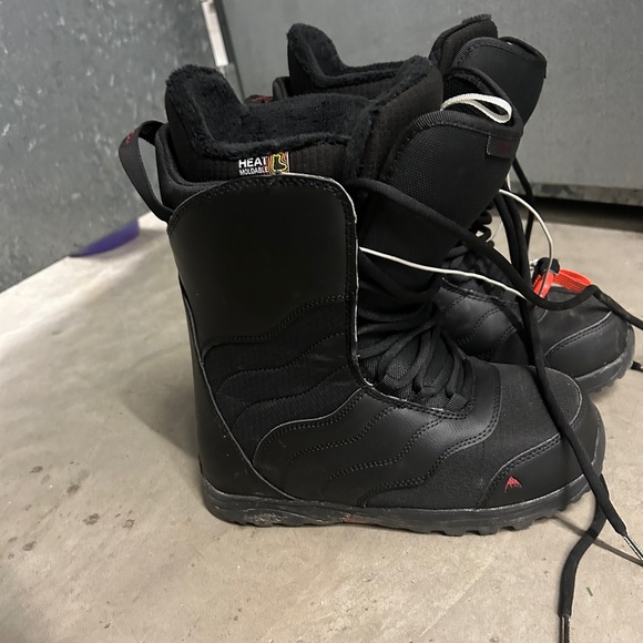 Burton Black snowboard boots - Picture 2 of 5